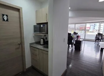 Oficina 89 m² + 25 m² de Terraza, Vista Estratégica – Av Eloy Alfaro — imagen 2