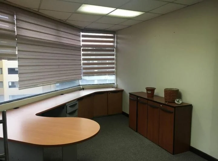 Quito, La Pradera, Oficinas, Venta, Zona Comercial y Financiera — imagen 1