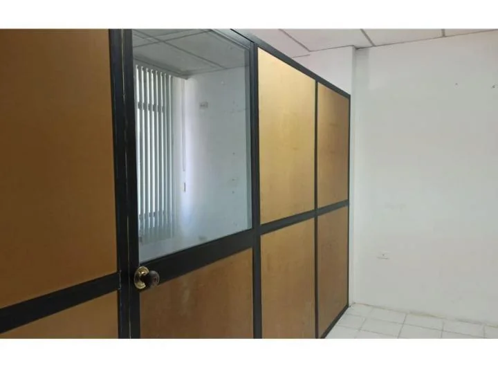 Oficina de Alquiler Zona Centro de Manta Manabí, Manabí — imagen 1