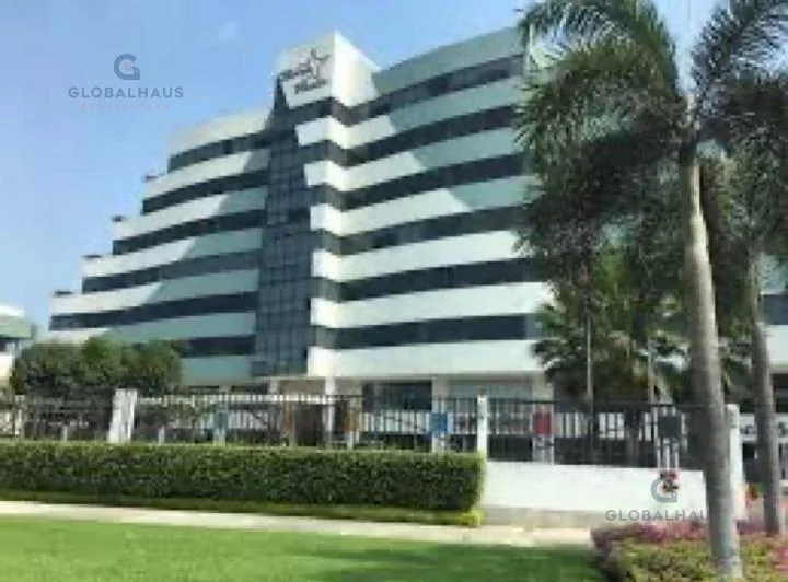 Venta Oficina en Edificio River Plaza Av León Febres Cordero, 47 m² m. G. Guayas — imagen 1