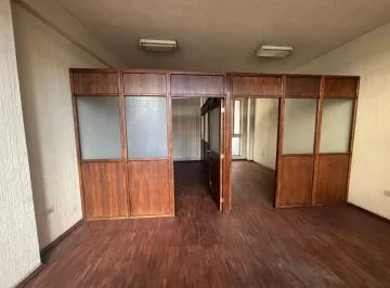 Venta Oficina Sin Parqueo en La Buenos Aires y Av 10 de Agosto — imagen 3