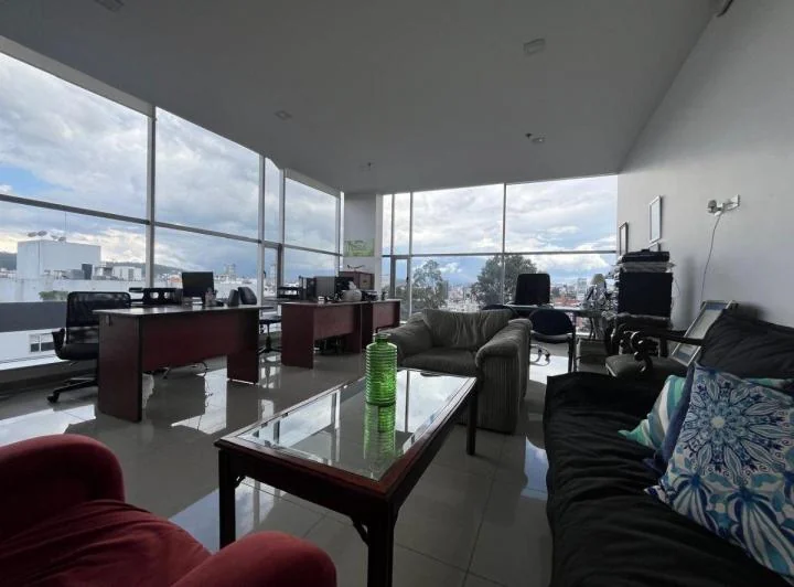 Venta Oficina Quito Tennis — imagen 1