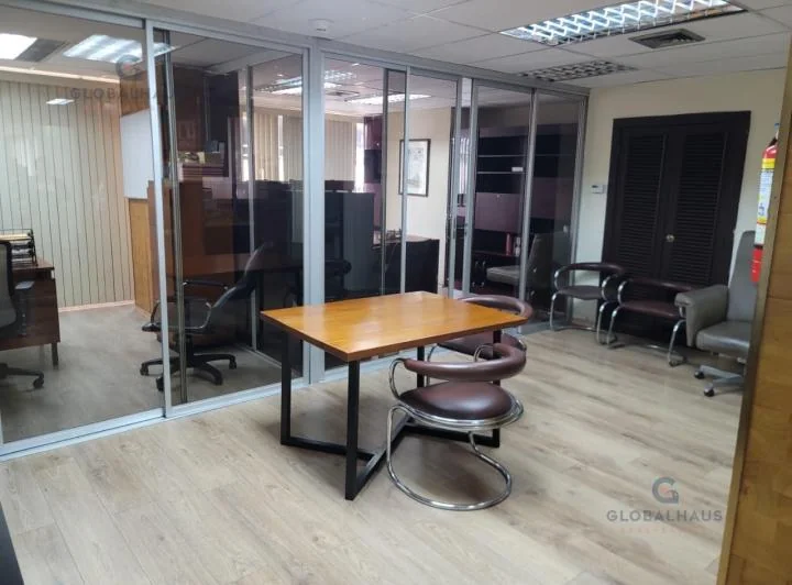 Venta de Oficina en El Centro de Guayaquil Ascensor Moderno - Seguridad. Gi. P, Guayas — imagen 1