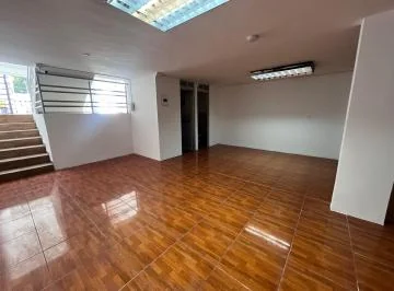 Venta Edificio Comercial Local y Oficinas, Av6 de Diciembre y de Las Hortencias — imagen 2