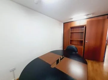 Oficina de Venta, Excelente Estado, Sector La Mariscal — imagen 2