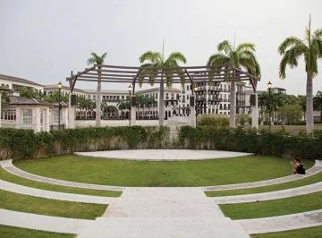 Oficina en Venta (Amoblada) - Plaza Lagos - Samborondón, Guayas — imagen 4