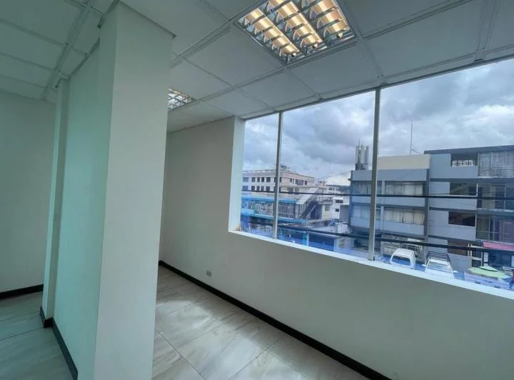 Vendo Oficina - Consultorio Medico - Mariana de Jesus - Margareth Arregui — imagen 1