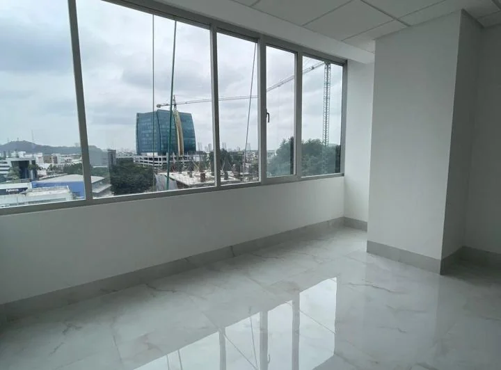 Edificio Millenium - Oficina Comercial en Venta - Av Francisco de Orellana, Guayas — imagen 1