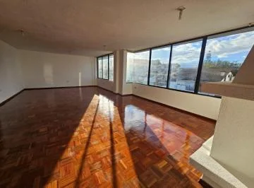 Venta Departamento Sector La Florida 149 m, 2 Cuadras Av La Prensa Ex Aeropuerto, Parqueadero — imagen 5