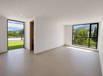 Exclusivo Departamento PH, Terraza Ajardinada. Vista, Sala Estar. Piscina, Gimnasio, Pet Zone. Provincia de Pichincha — imagen 2