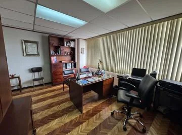 En Venta Consultorio U Oficina de 62 m² 3 Ambientes, Parqueadero y Ascensor en Av Eloy Alfaro — imagen 2