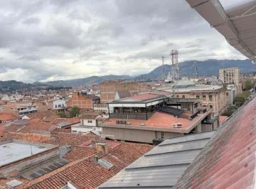 Gran Oportunidad Amplio Departamento en Venta en El Centro Histórico de Cuenca Ec. Azuay — imagen 3