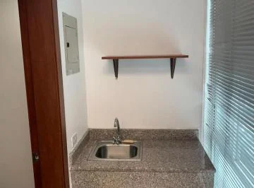 Vendo Oficina con Muebles Sector, La Carolina — imagen 4