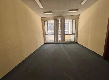 Venta Oficina Sin Parqueo en La Buenos Aires y Av 10 de Agosto — imagen 3