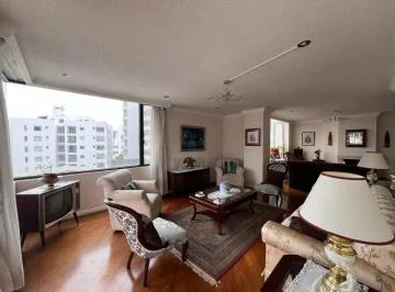 Oportunidad Hermoso Departamento en La Coruña, a Una Cuadra de La González Suárez — imagen 2
