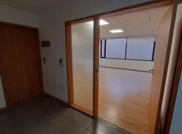 Sector Av Whymper. oficina en Renta o Venta 87 m, Edificio Corporativo — imagen 3