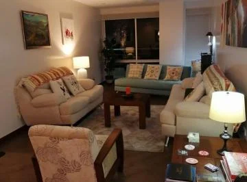 Vendo Hermoso Departamento con Vista, Cerca de Bancos, Centros Comerciales, Sector Gonzalez Suarez — imagen 3