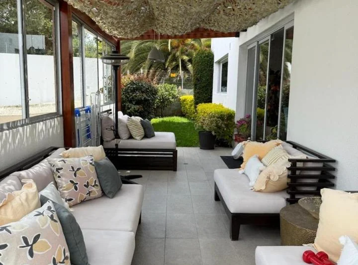 Vendo Departamento Duplex, con Patio, Sector Cumbaya — imagen 1