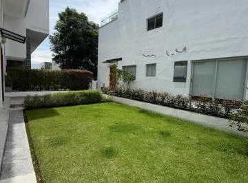 Vendo Departamento Duplex, con Patio, Sector Cumbaya — imagen 3