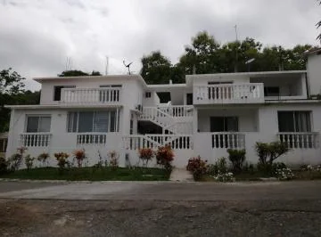 Precioso Departamento de 3 Dorm. Dentro de Conjunto con Piscina Areas, Manabí — imagen 2