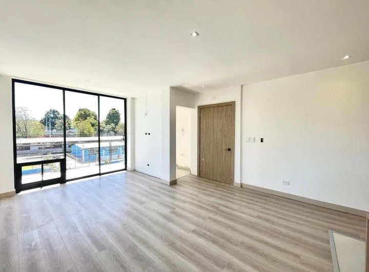 La Kennedy, Hermoso Departamento en Venta, 80 m² — imagen 1
