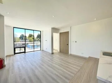 La Kennedy, Hermoso Departamento en Venta, 80 m² — imagen 2