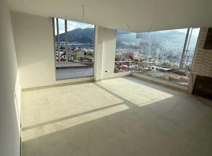 Departamento con 3 Habitaciones en Venta Urb Solca — imagen 1