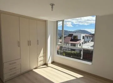 Departamento con 3 Habitaciones en Venta Urb Solca — imagen 3