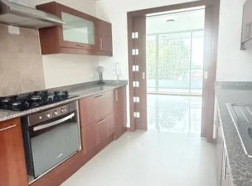 Venta Departamento Tres Dorm. Seminuevo en Tumbaco — imagen 4