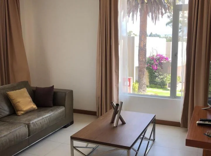 Se Vende Amplio y Cómodo Departamento Ubicado en Tumbaco, Dentro Urbanización La Viña Pr — imagen 1
