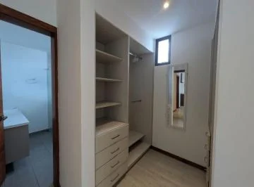 Hermoso Departamento en Planta Baja, con Jardin, de Venta en Cumbaya — imagen 3