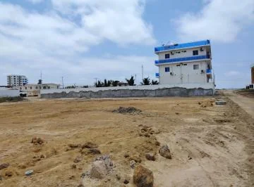 Vendo Terreno Esquinero con Salida a 2 Calles de 337.50 m a 1 Cuadra del Mar en Salinas — imagen 5