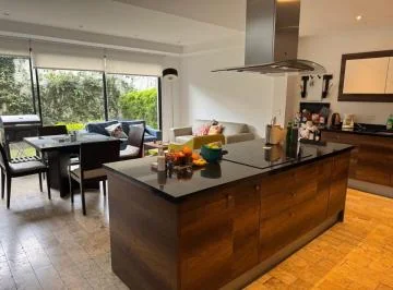 Vendo, Cumbayá, Lindo Duplex, 3 Dorm. Baños, Jardín, Garajes, Sector La Cerveceria, Muy Lindo! — imagen 4
