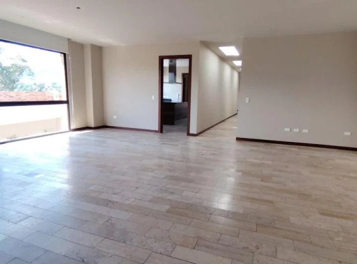 Departamento Amplio 293 m² en Venta - Cumbaya — imagen 1