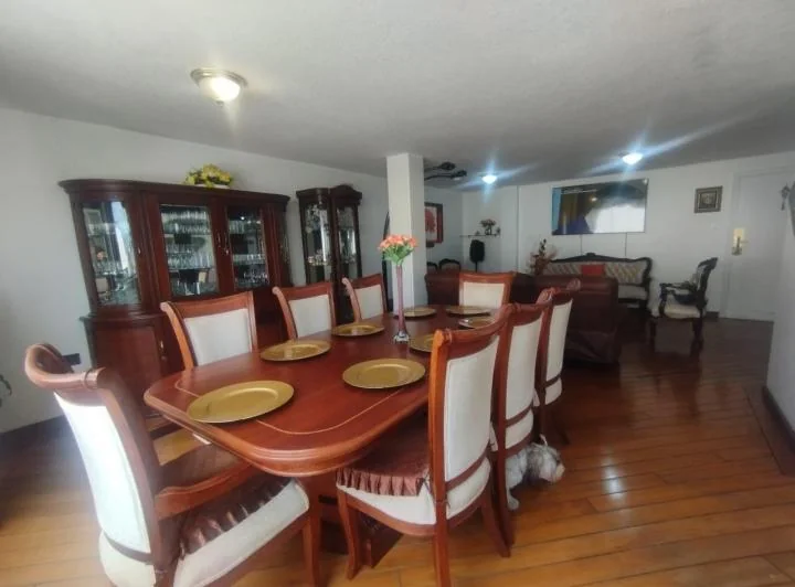 Departamento en Venta - Monteserrin - Las Bromelias — imagen 1