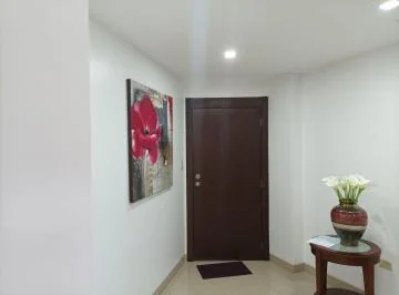Urbanización Ciudad Colón Vendo Dpto. 2 Dorm., Balcón Linda Vista Ascensor, Piscina, Guadianía, Guayas — imagen 3