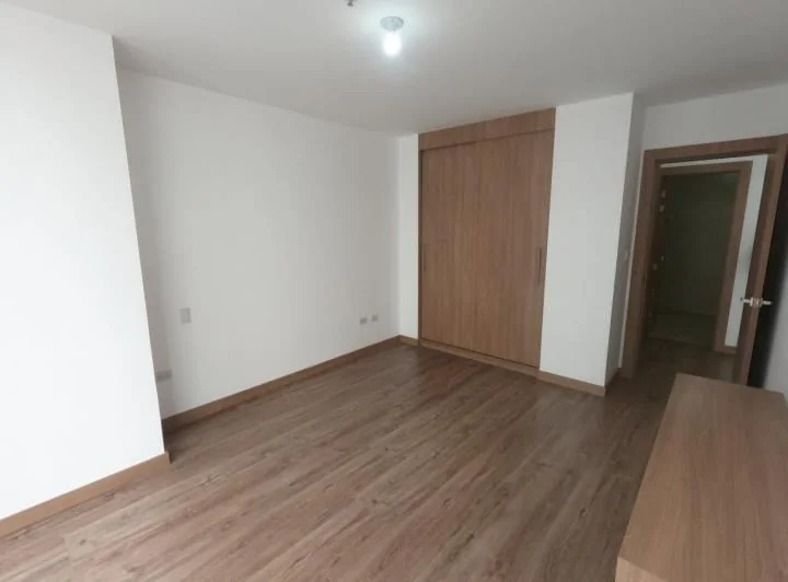 Ira Venta Suite por Estrenar de 54,7 m² 5to Piso, Sector La Carolina — imagen 1