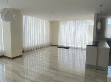 Hermoso y Elegante Departamento de Venta en Cumbaya — imagen 4
