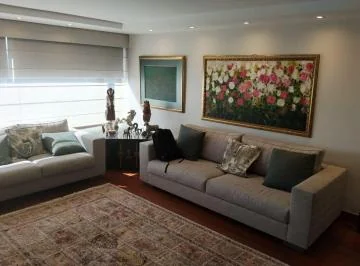 González Suárez, Vendo Departamento 245 m², Dos Dorm. con Baño C/u, 2 Garajes, Bodega, Vista. Provincia de Pichincha — imagen 4