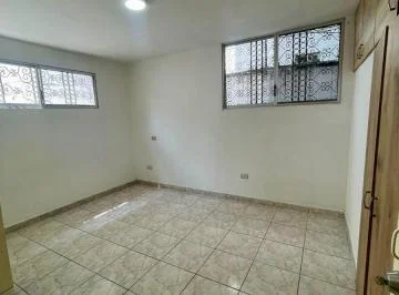 6025. Kennedy Nueva, Vendo Departamento Planta Baja 4 Dorm. $100.000, Guayas — imagen 2