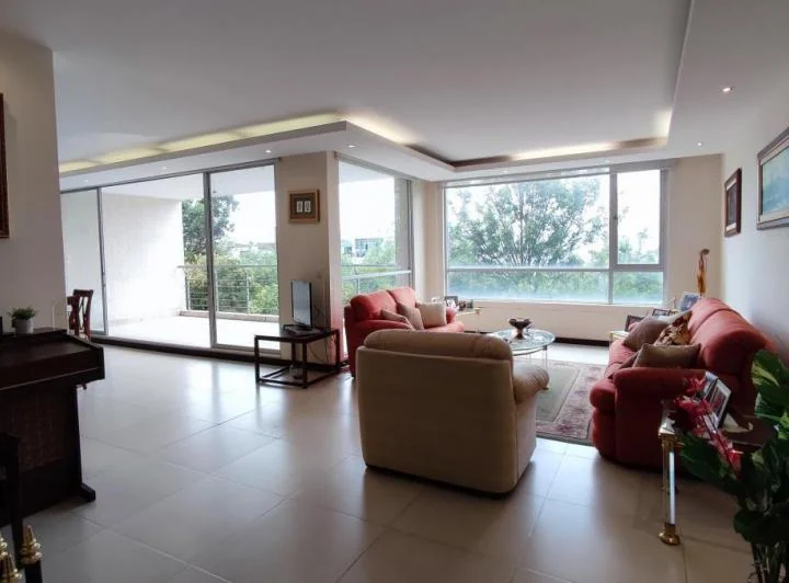 En Venta Espectacular Departamento con Terraza, Sector Site Center - Cumbaya — imagen 1