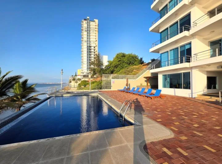 Vendo Departamento Edificio Las Olas, Dos Dorm., Vista Al Mar, Manabí — imagen 1