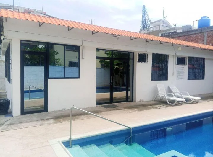 Venta de Casa Amoblada con Piscina en Tonsupa – Excelente Oportunidad de Inversión — imagen 1