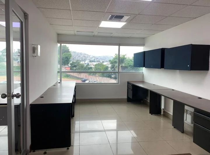 Venta de Oficina - Parque Empresarial Colón - Norte, Guayas — imagen 1