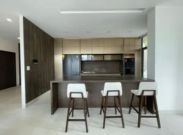 Departamento con Vista y Terraza, 240 m² y 3 Habitaciones en Venta en Cumbayá — imagen 3