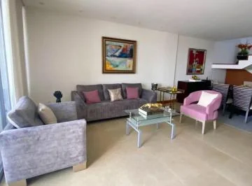 En Venta Departamento de 2 Pisos y 3 Dorm. Full Amoblado tipo Loft en Los Ceibos, Guayas — imagen 4