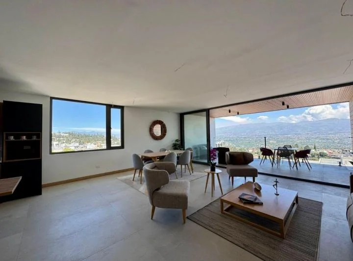 En Venta Dos Departamento 3 Dorm. a Estrenar con Vista - Cumbaya — imagen 1