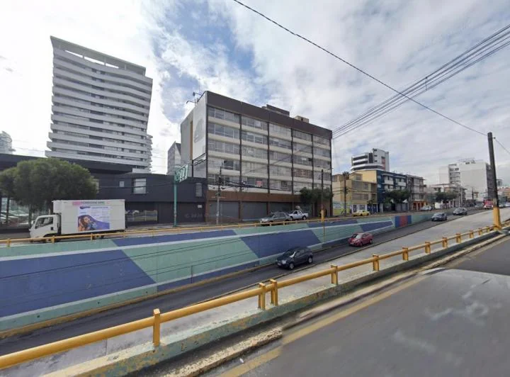 Oficina en Venta con Parqueadero | Av 10 de Agosto y Nn. Uu — imagen 1