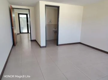 | Vendo Consultorio 43 m² | Hospital de Los Valles | — imagen 3