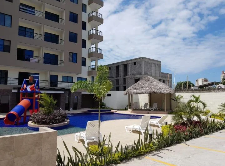Departamento en Venta Amoblado3 Dorm. en Tonsupa — imagen 1
